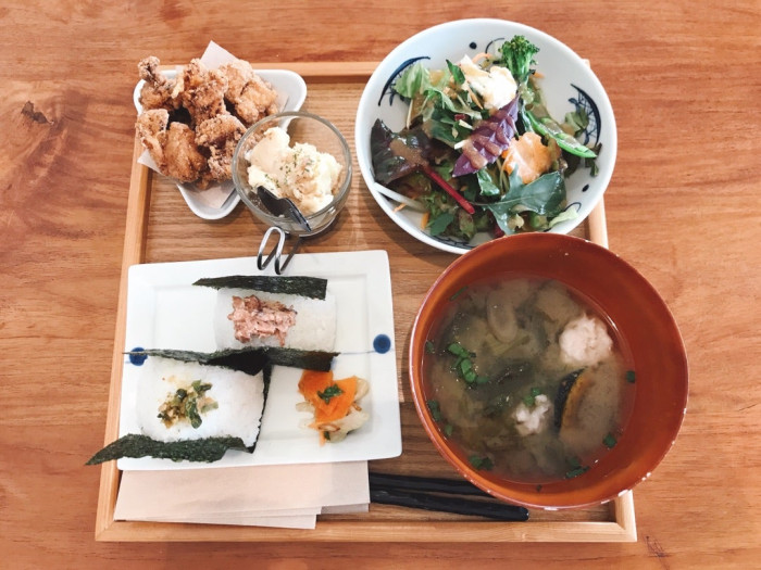 こけけ