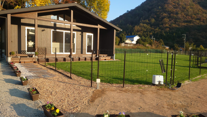 ドッグラン＆カフェ 里音