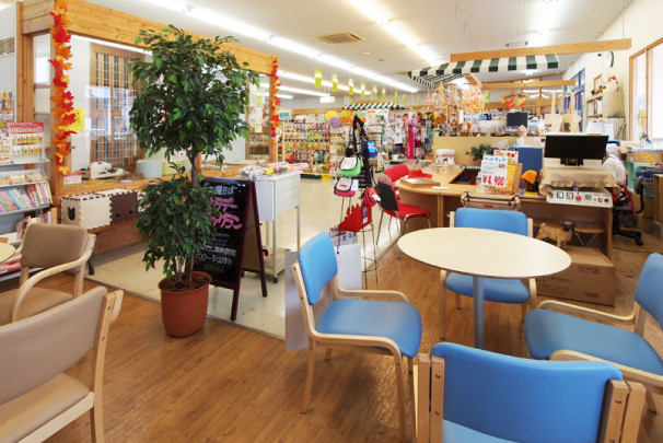 ペットショップマーチ　黒部店