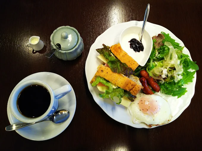 Cafe＆Patisserie Lis blanc