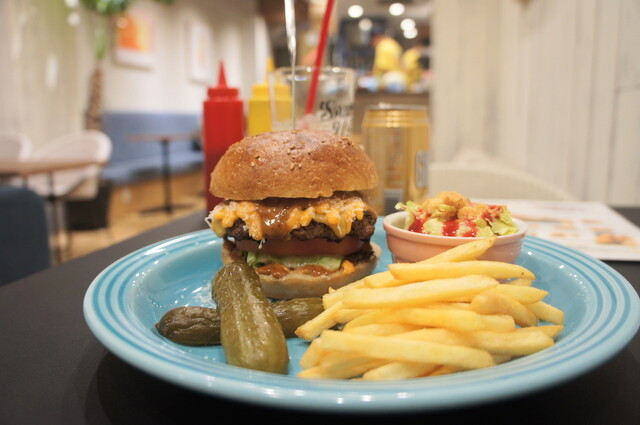 SAUCE UP BURGER
