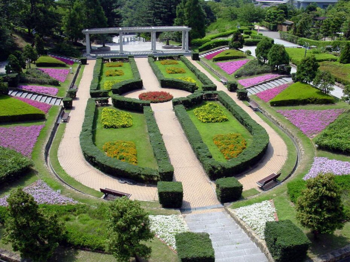 手柄山中央公園